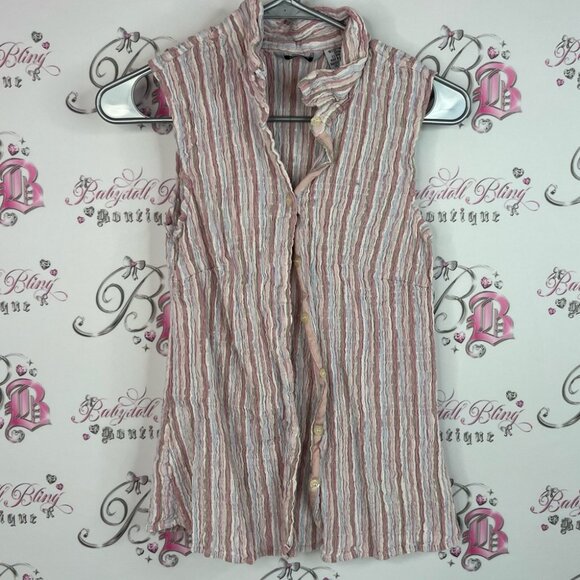Reitmans button up crinkle vest Pink and White Striped Button-Down Shirt - Picture 1 of 6